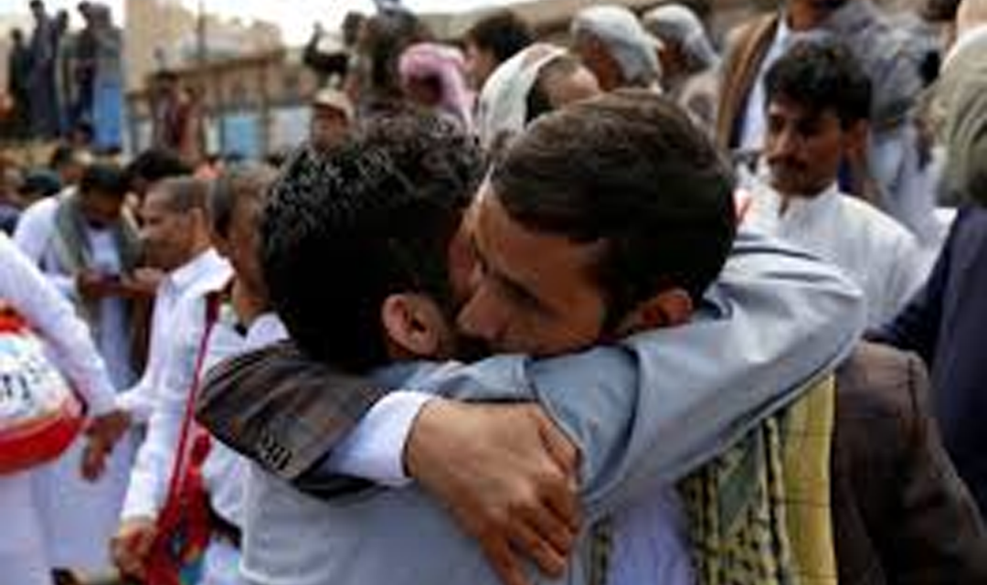 المسلم الحر تشيد بمبادرة اطلاق الحوثيين لبعض أسرى الحرب
