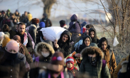 منظمة اللاعنف العالمية تطالب الأمم المتحدة بالحد من مناكفات اليونان وتركيا السياسية إزاء اللاجئين