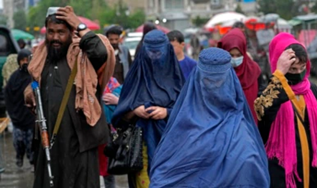 بيان منظمة اللاعنف العالمية استنكاراً لقرار جماعة طالبان الأخير حظر عمل المرأة الأفغانية في برامج الإغاثة الإنسانية في أفغانستان