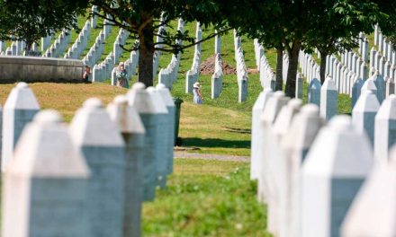 بيان منظمة المسلم الحر بمناسبة إحياء ذكرى ضحايا جريمة الإبادة الجماعية وتكريمهم