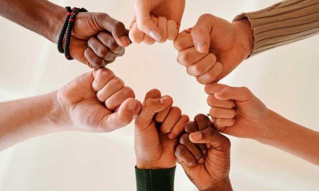 بيان منظمة المسلم الحر بمناسبة اليوم الدولي للتضامن الإنساني