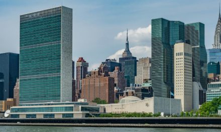 الأمم المتحدة تحذّر من تصاعد الكراهية ضد المسلمين مع دعوات مجتمعية لاتخاذ إجراءات عاجلة