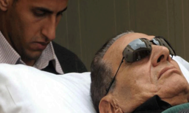 ديكتاتور وفاسد