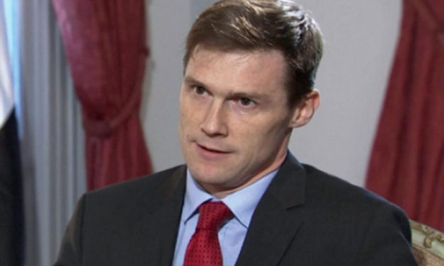 سفير بريطانيا يؤكد براءة الأسد من الهجمة الكيميائية